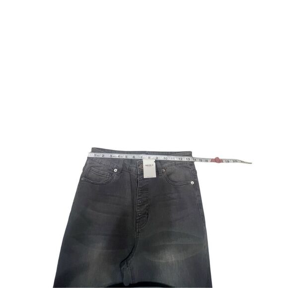 Forever 21 Womans Button Fly Cut Off Jeans Sz 29W Gray NWT - Picture 4 of 10